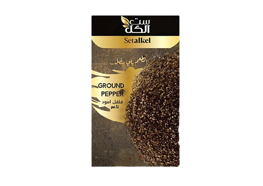 fine black pepper